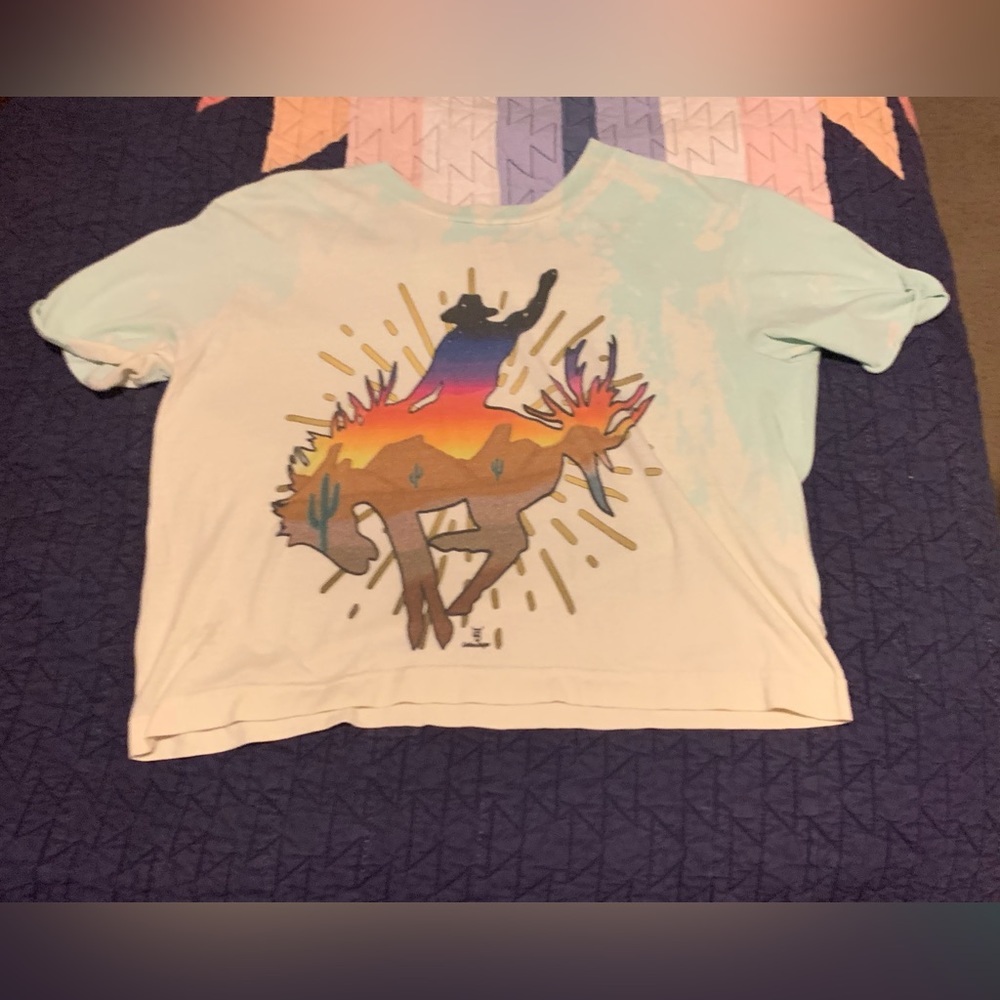 Women’s cropped tee (women’s size small)